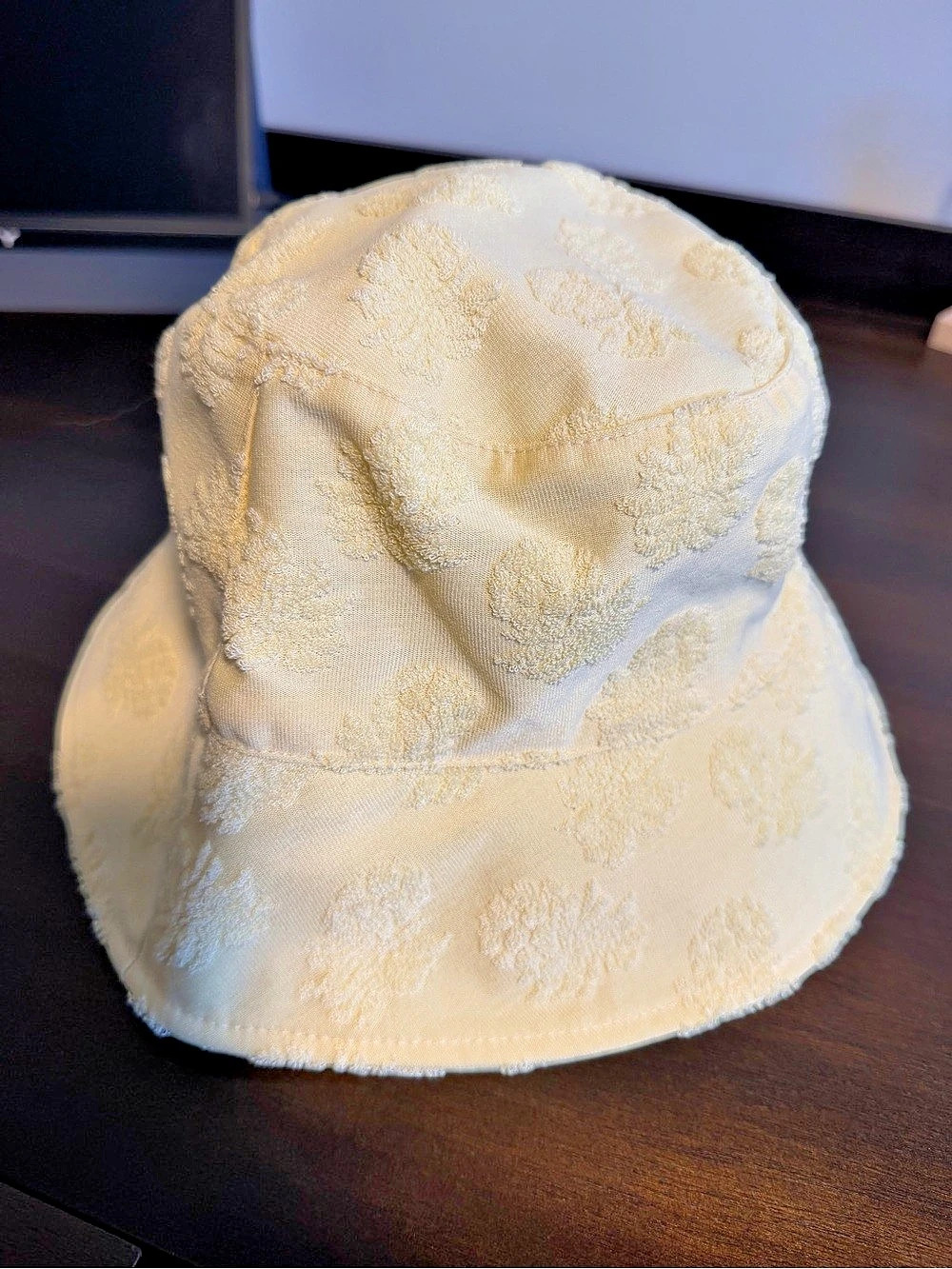 Tommy Bahama Pineapple Terry Bucket Hat Cream